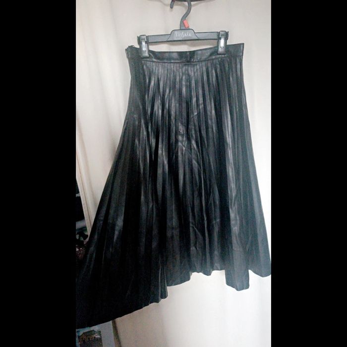 💥 jupe plissée en similicuir mi longue