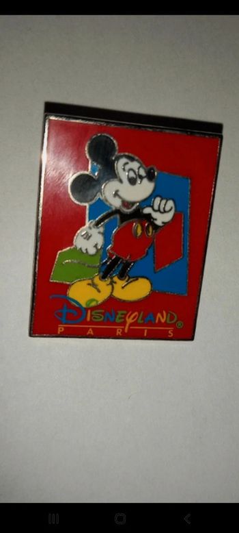 Pin's disneyland paris Mickey disney