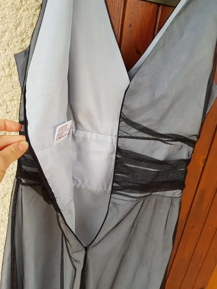 Robe de fête brodée 38 - photo numéro 9