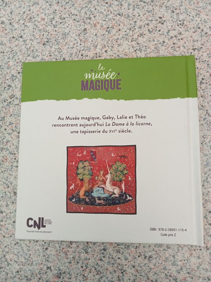 Livre licorne - photo numéro 3