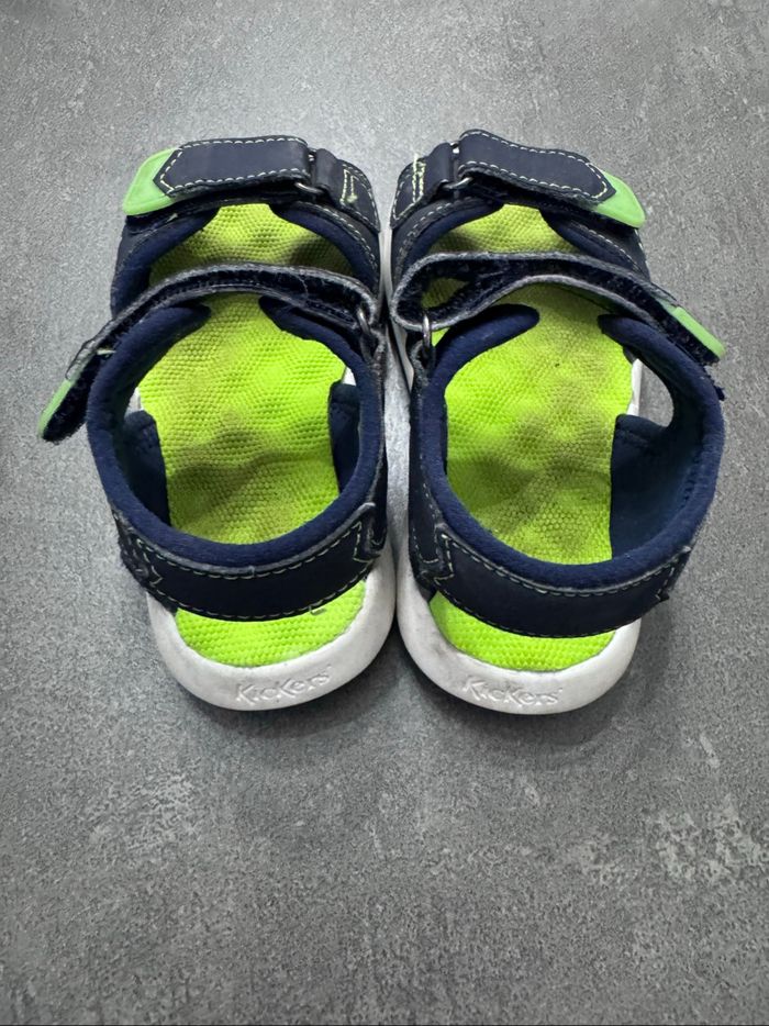Sandales Kickers taille 24 - photo numéro 3
