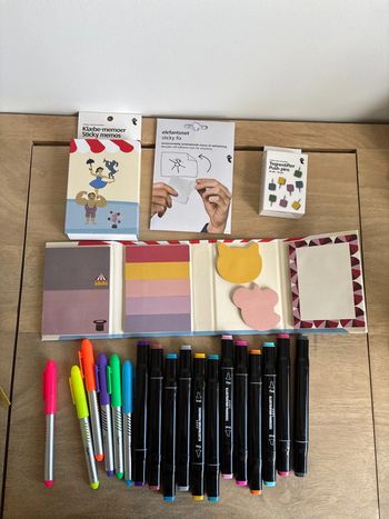 Lot fournitures de bureau - papeterie