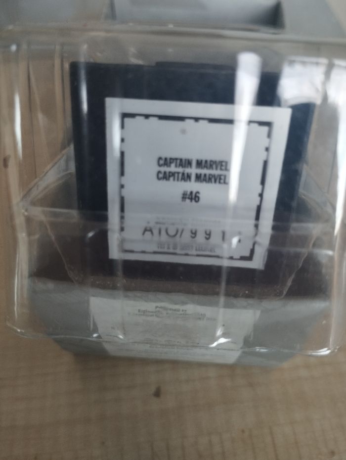 Figurine Marvel captain Marvel en plomb - photo numéro 4