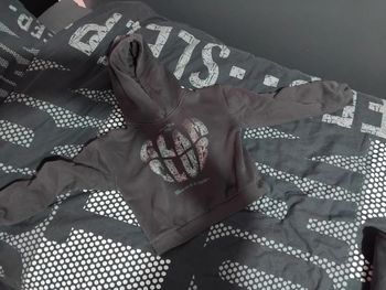 Pull taille 9 10 ans