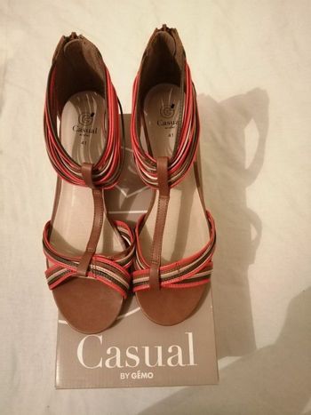 Sandales Casual marron. Taille 41.