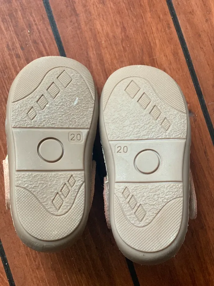 Chaussures premier pas - photo numéro 3