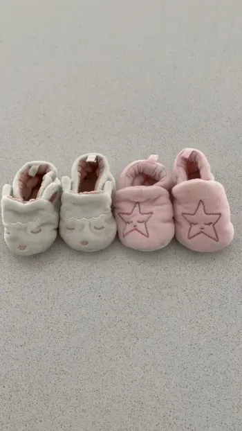 Chausson bébé fille
