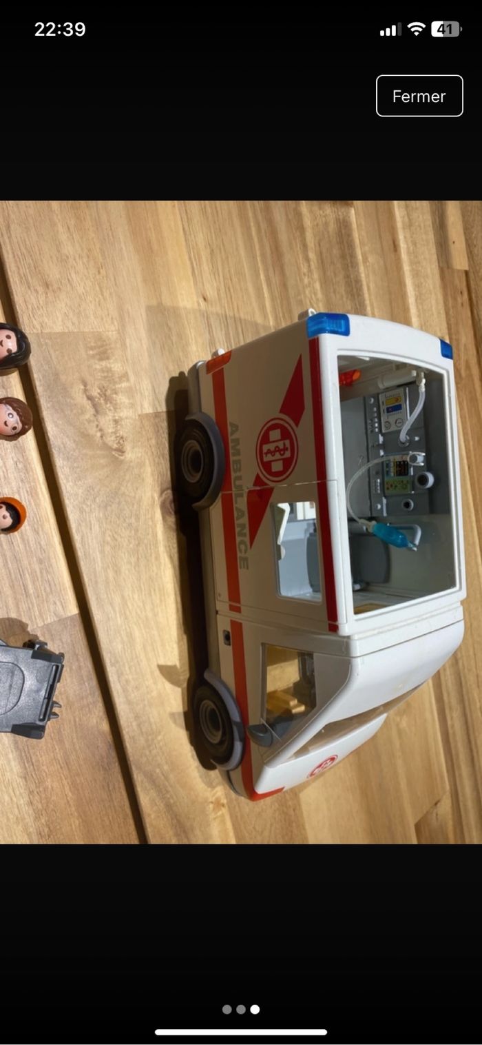 Ambulance - photo numéro 3
