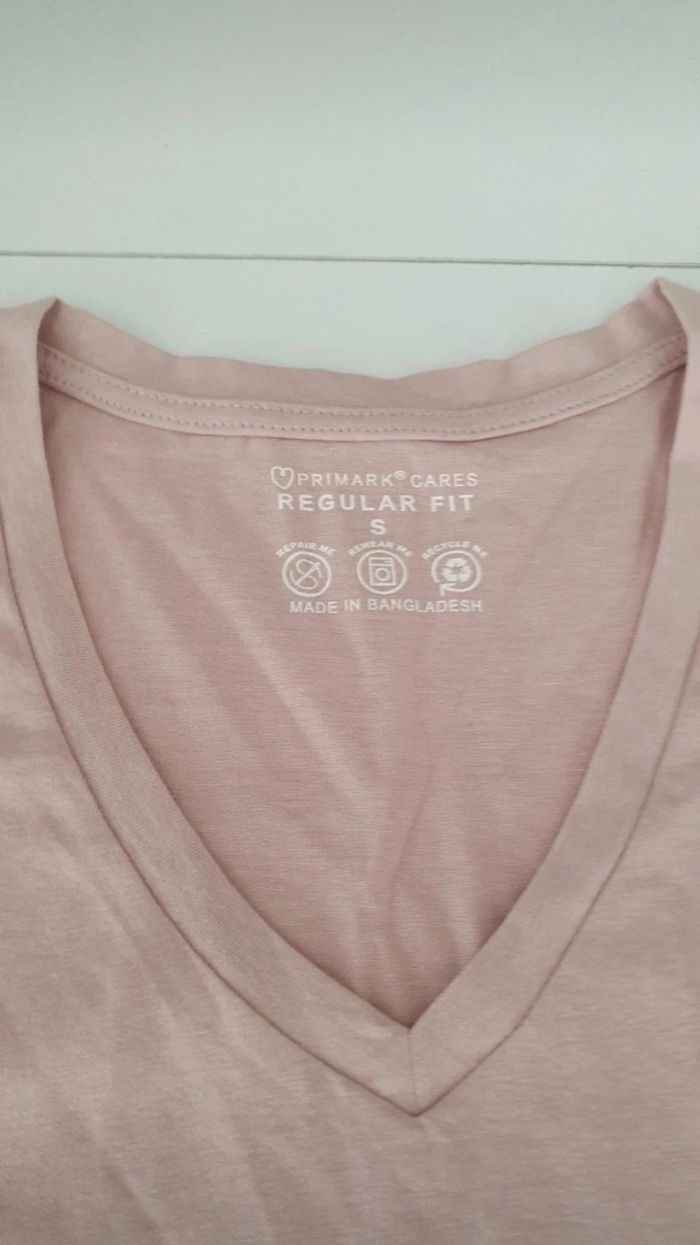 T shirt neuf rose en S - photo numéro 2