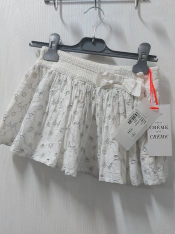 Jupe blanche 4 ans avec nœud et détail brodé neuf