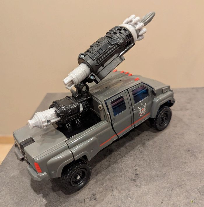 Figurine Transformers Ironhide en excellent etat - photo numéro 3