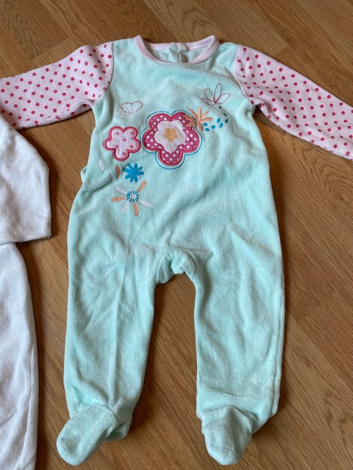 Pyjamas 12 mois - photo numéro 3