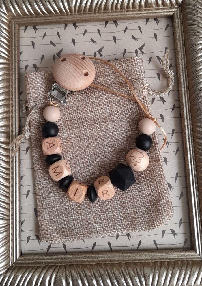 Attache tétine personnalisé