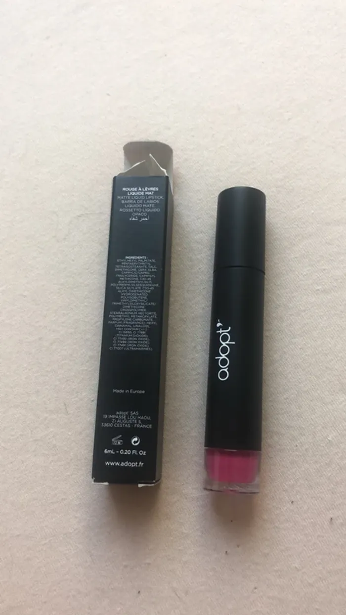 Rouge à lèvre liquide mat fuchsia - photo numéro 3