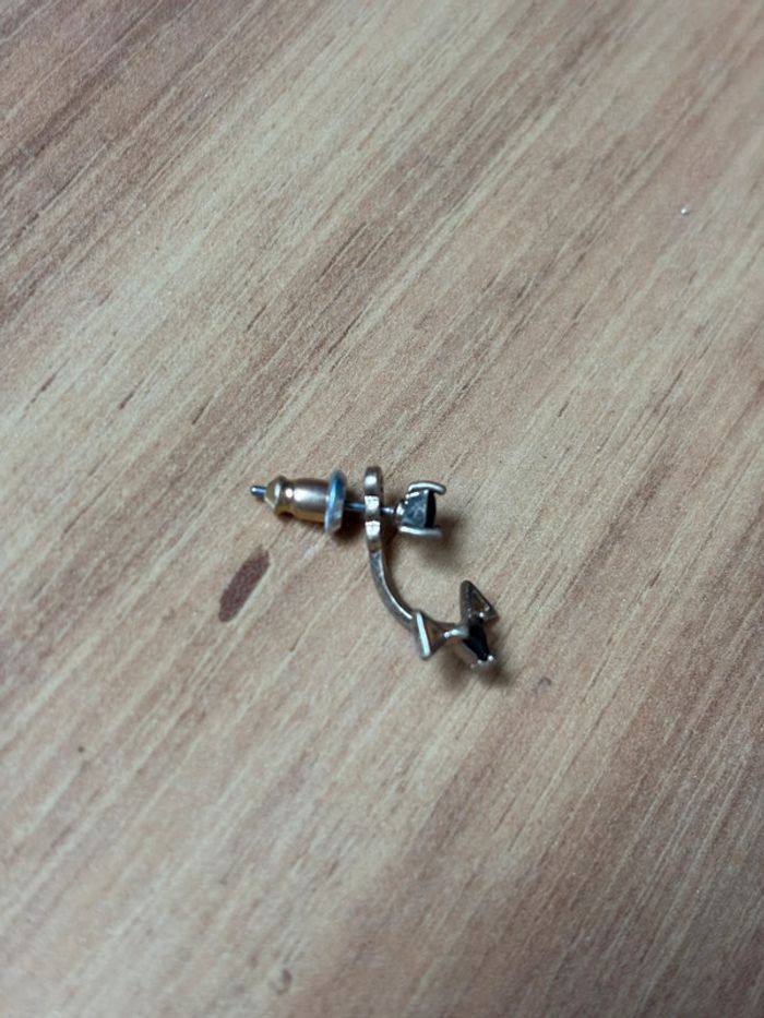 Neuf boucles d’oreilles doré et pierres noires / & Other Stories - photo numéro 4