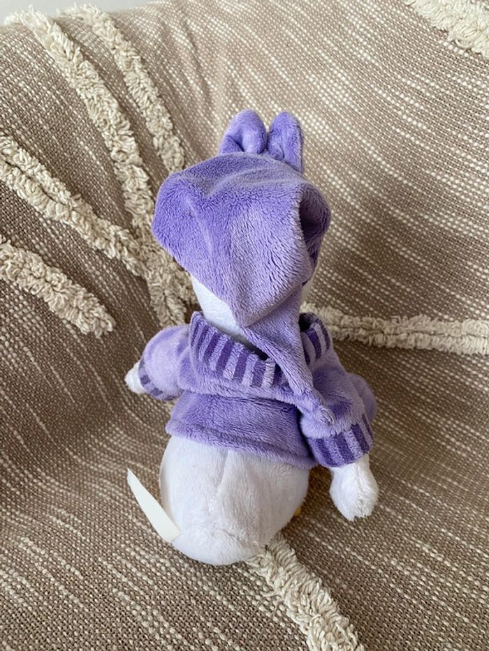 Peluche doudou 33cm Disney Daisy canard blanc et violet pyjama très bon état - photo numéro 3