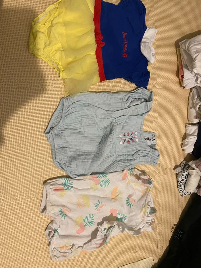 Lot 3 blouses d’été fille – manches courtes  – 3 mois - photo numéro 3