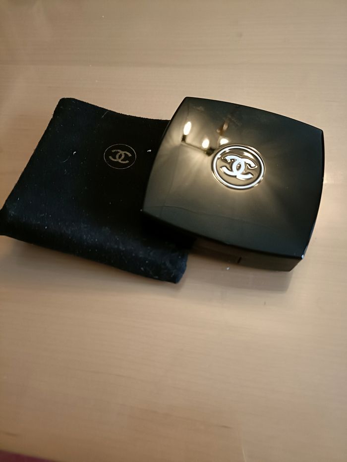 LOT PALETTE + BLUSH CHANNEL NEUF - photo numéro 5