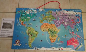 Puzzle Carte du monde magnétique en bois