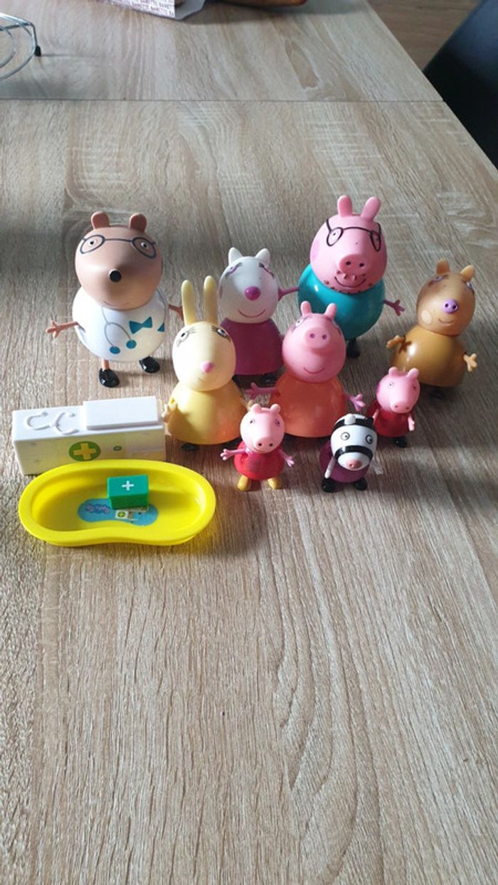 Lot figurines peppa pig