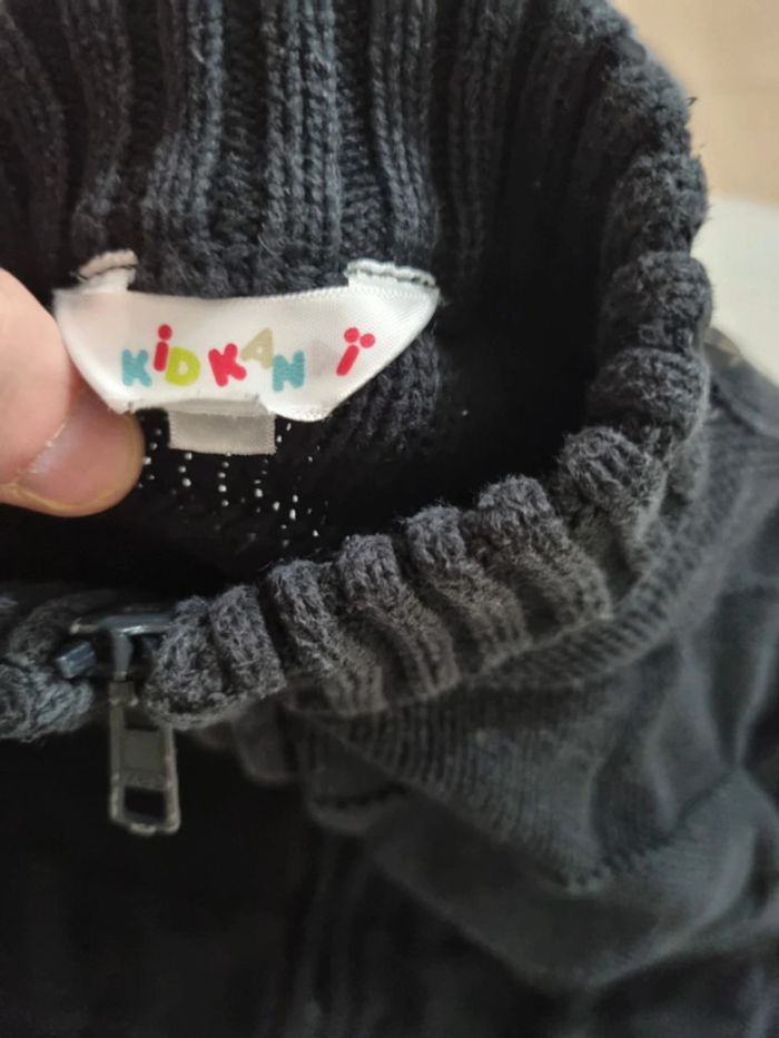 Gilet noir kid kanai taille 5 ans - photo numéro 2