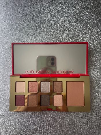 Palette de 8 fards à paupières + 1 poudre de soleil, neuve