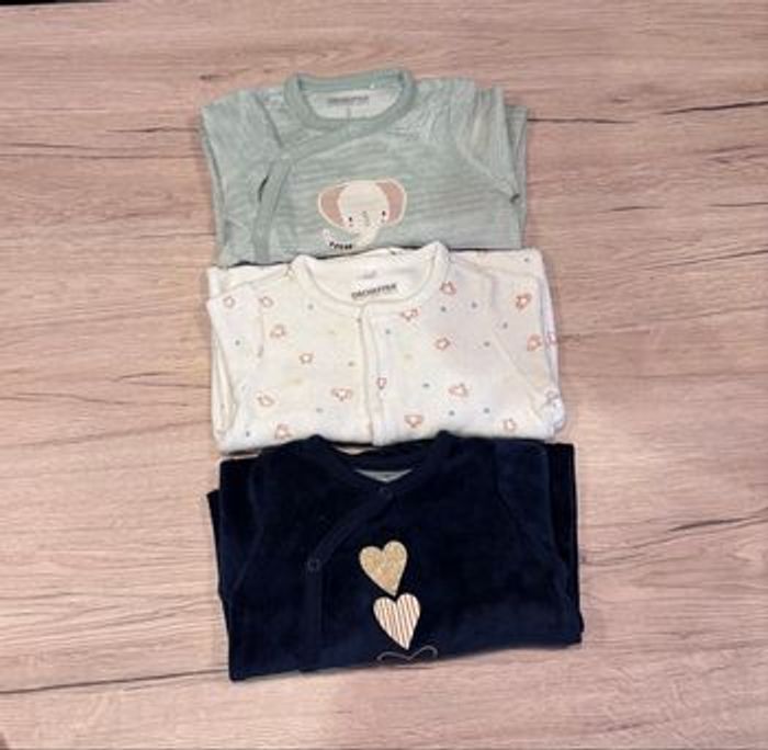 Lot de 23 pyjamas 1, 3& 6 mois - photo numéro 4