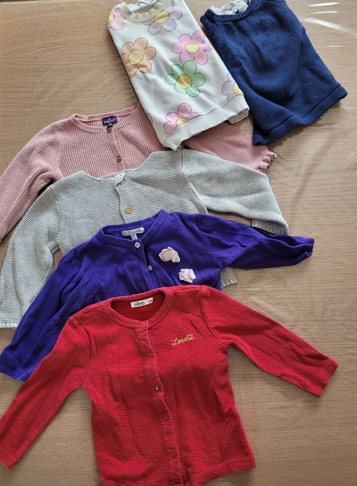 Lot vêtements 18 mois fille - photo numéro 3