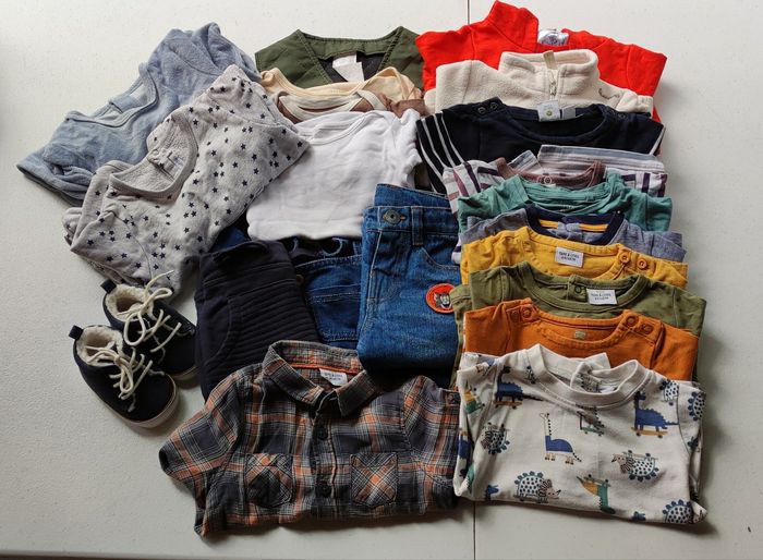 Lot vêtements taille 6 mois
