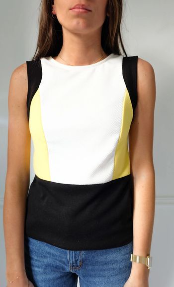Haut sans manches Kiabi noir blanc et jaune