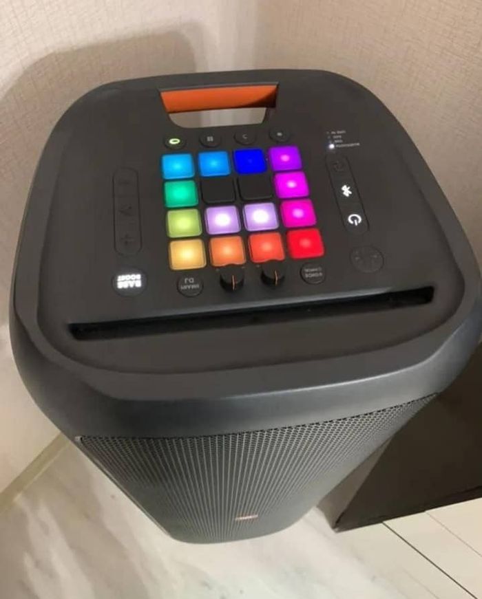JBL  Partybox 1000 - photo numéro 2