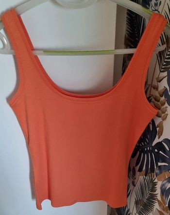 Débardeur orange sans manches