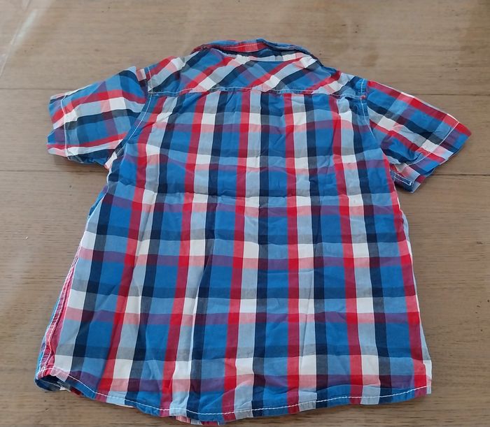 Chemise mc garçon 7ans en très bon état - photo numéro 2