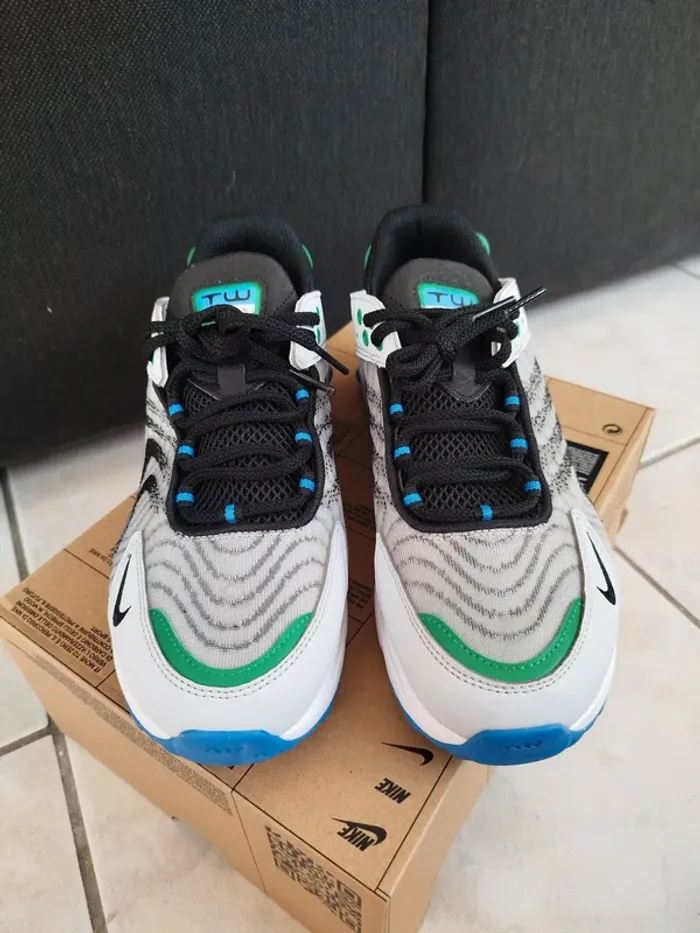 Basket Nike Air Max TW pointure 39 - photo numéro 4
