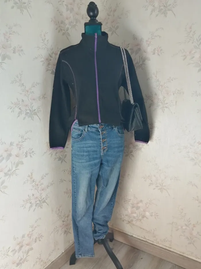 Veste polaire noire avec détails violets et poches / united sport / (M) - photo numéro 2