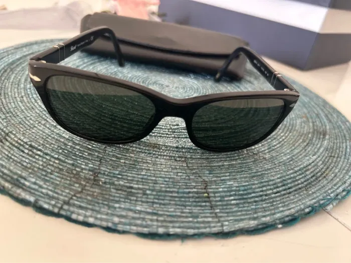 persol lunettes de soleil noir 3020S 95-31 - photo numéro 8