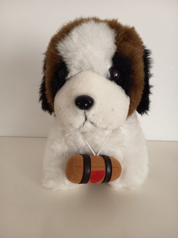 Grosse peluche saint Bernard