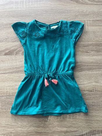 Robe brodée