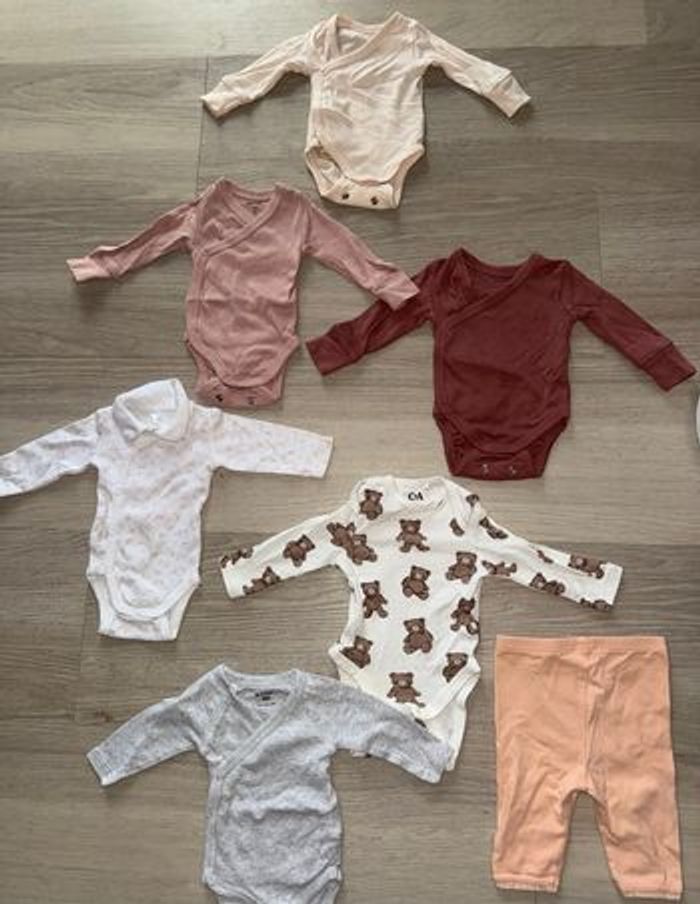 Lot de 41 vêtements  bébé divers 0-1 mois - photo numéro 6