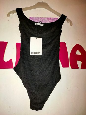 Body bershka taille xs 