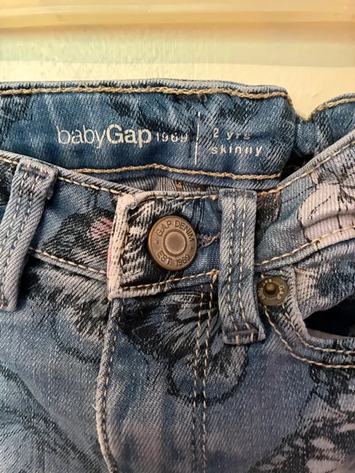 Magnifique jeans avec papillons, taille 2 ans, BabyGap. - photo numéro 5