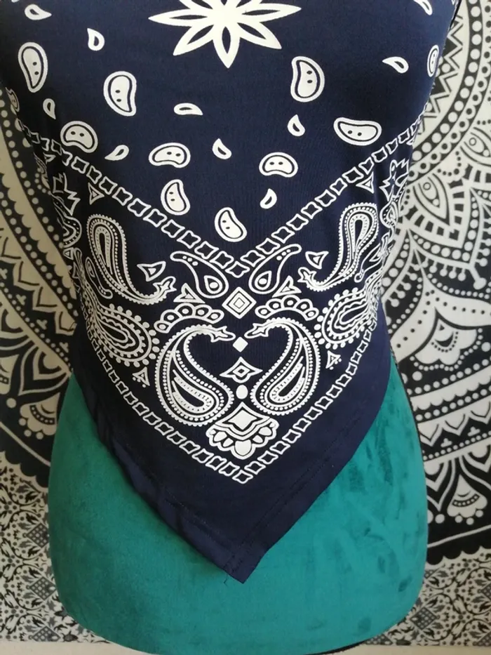 Top marine court style foulard motifs bandana / shein / (S) - photo numéro 4