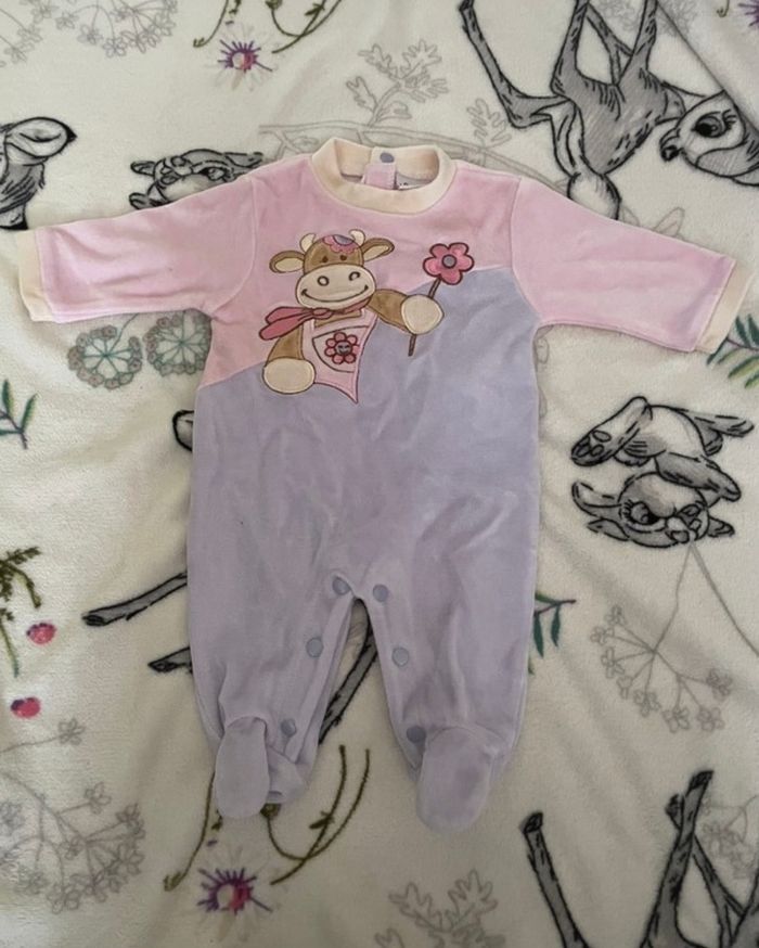 Pyjama rose et lilas, taille 1 mois, marque Bengy.