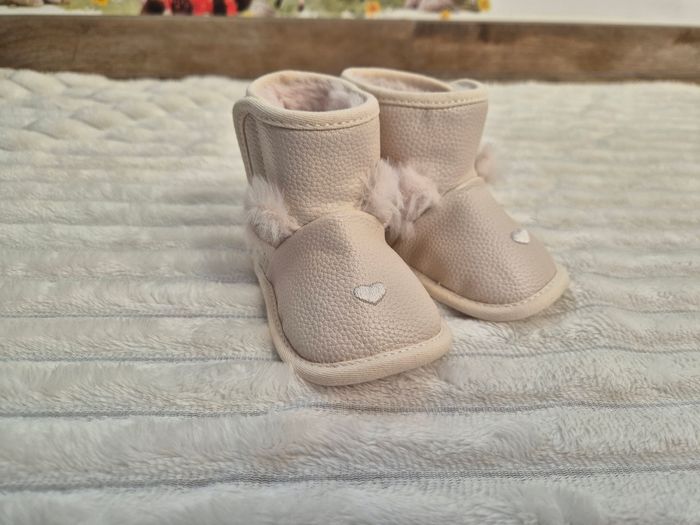 Boots bébé- Taille 9-12 mois - NEUF - photo numéro 2