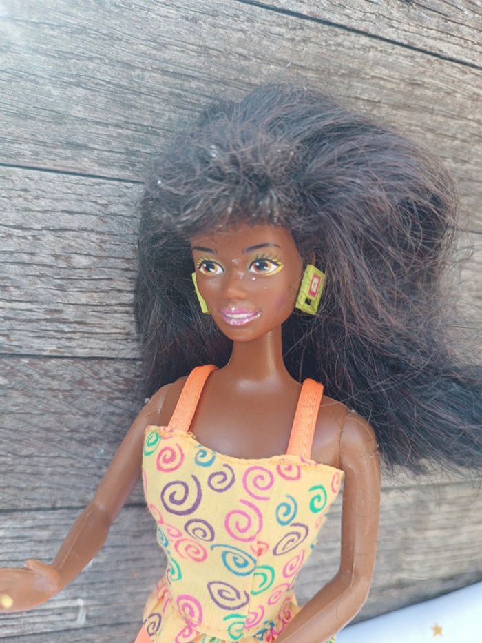 Barbie mattel poupée mannequin black noir fluo Christie glow the beat disco - photo numéro 2