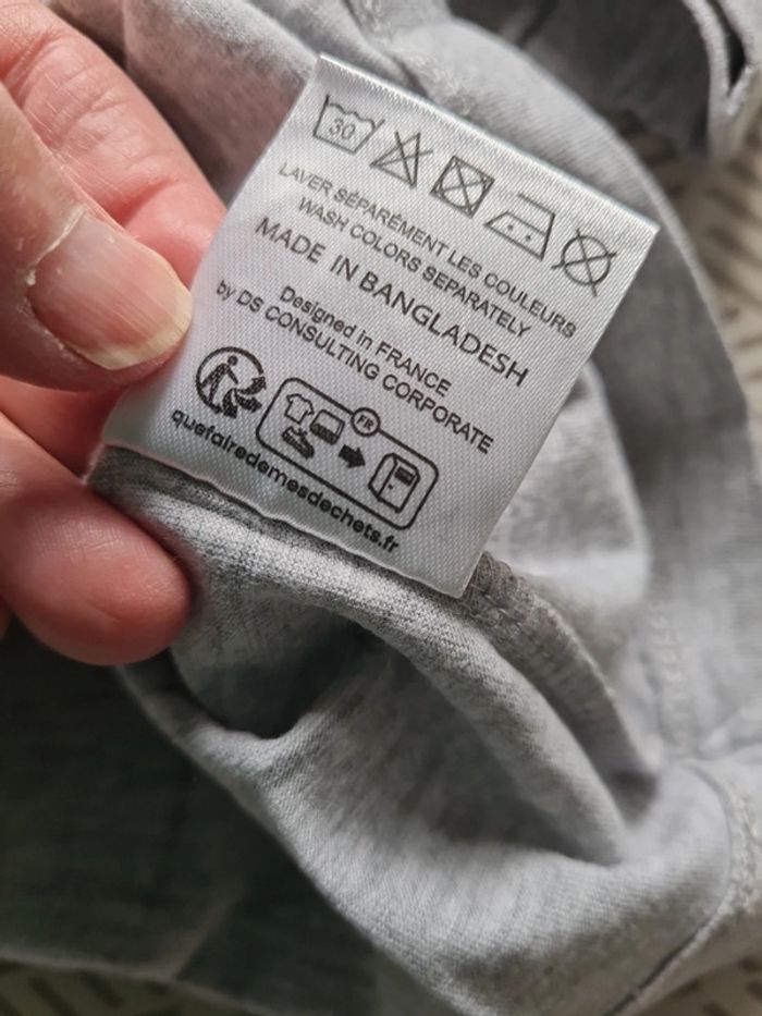 Tee-shirt  chevignon 6ans - photo numéro 9