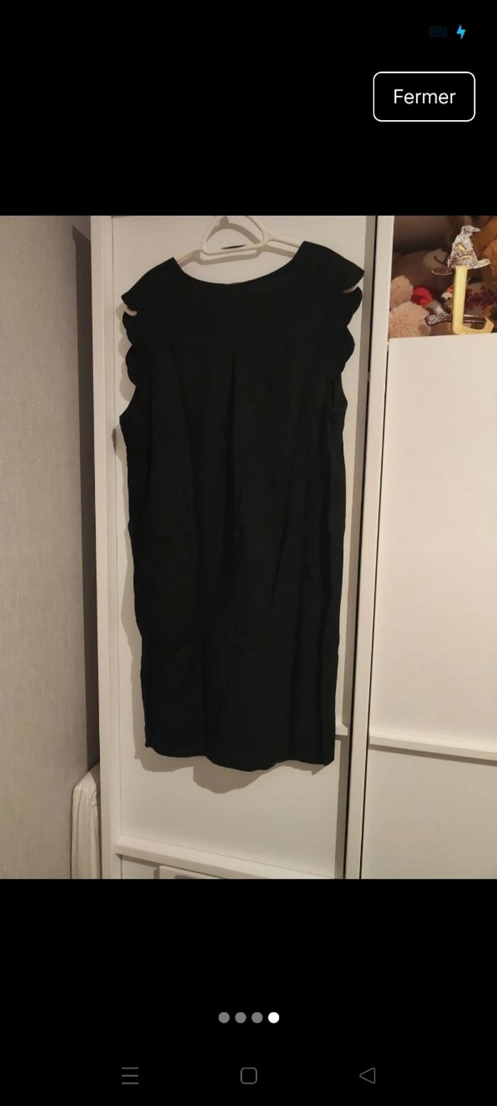 Robe noire - photo numéro 4
