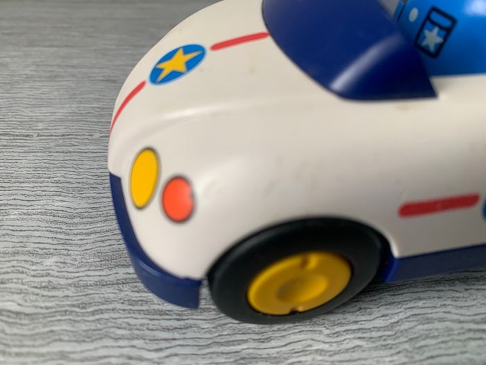 Voiture de police Playmobil 123 - photo numéro 4