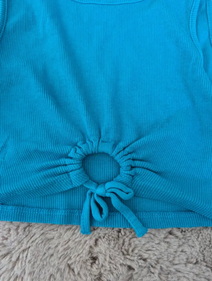 crop top bleu - photo numéro 3