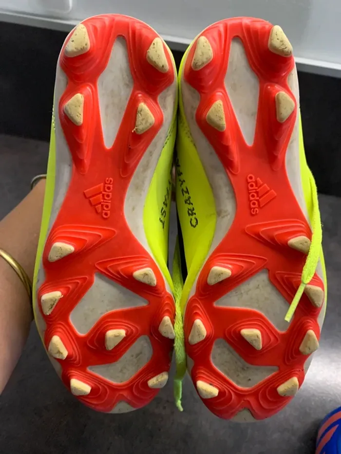 Crampons de foot adidas jaune taille 35 - photo numéro 7